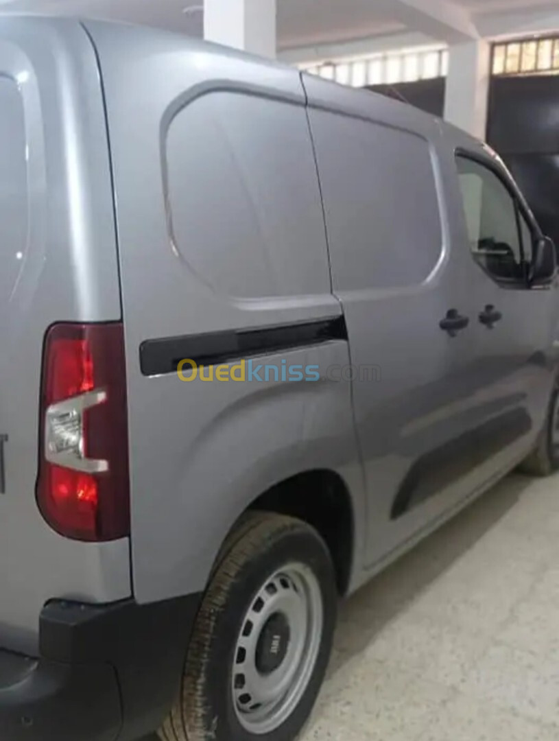 Fiat Doblo 2024 Dz