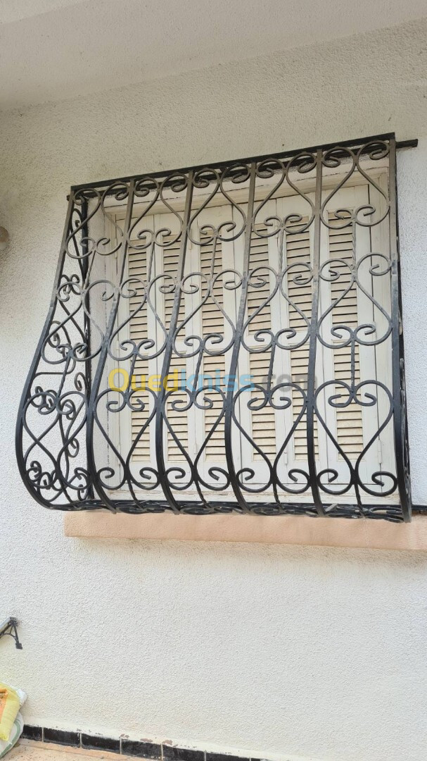 Barodage fenetres et porte balcon fer plein .نوافذ باروداج وأبواب شرفات حديدية صلبة