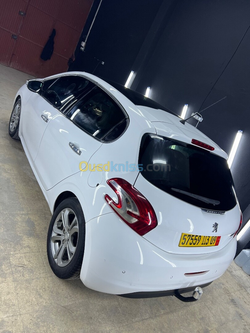 Peugeot 208 2013 Allure