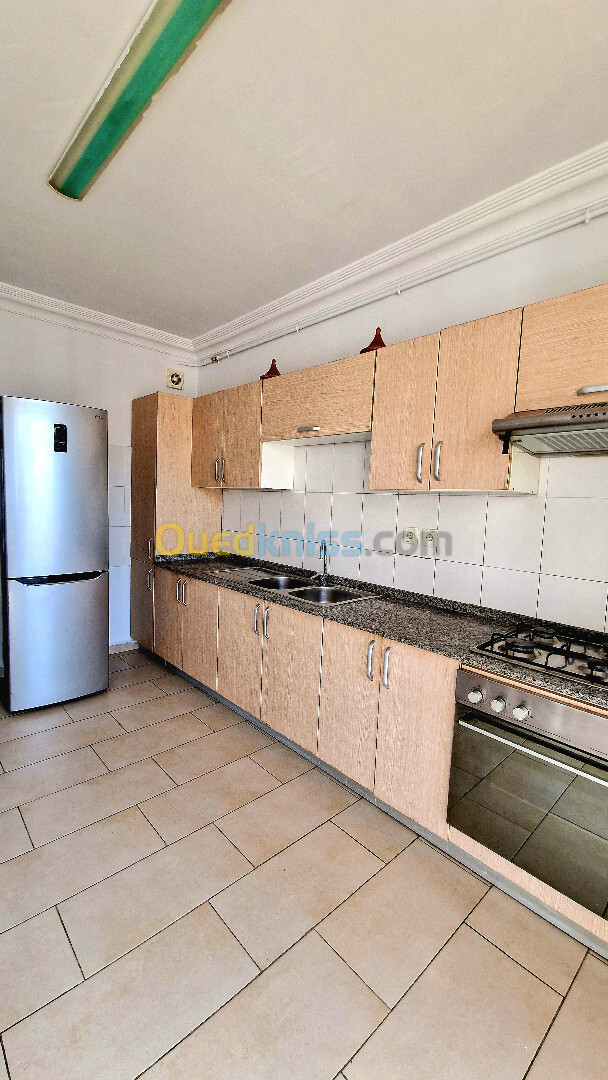 Location Appartement F4 Oran Bir el djir