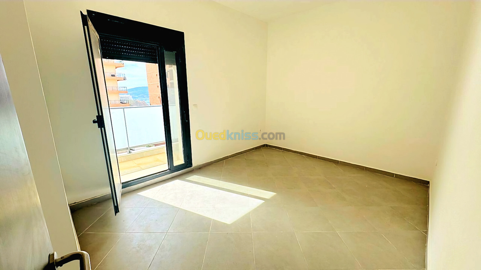 Location Appartement F5 Oran Bir el djir