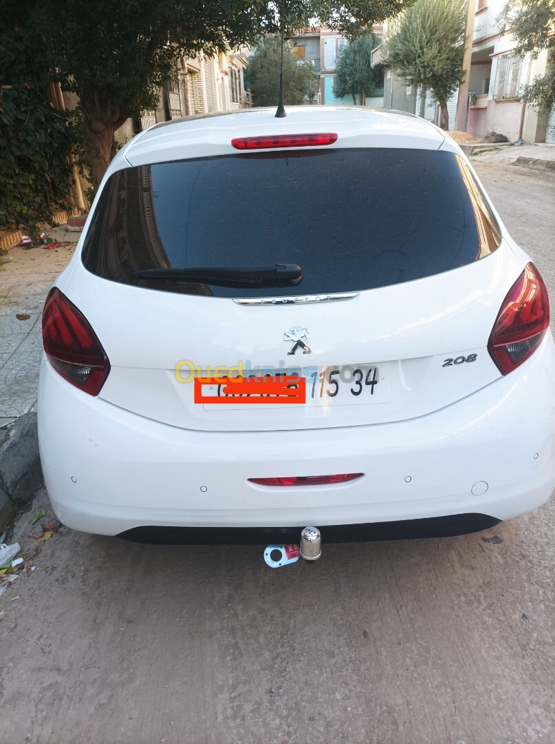 Peugeot 208 2015 Allure