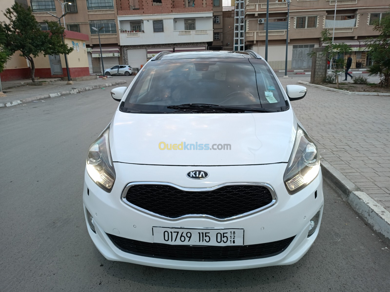 Kia Carens 2015 Premium