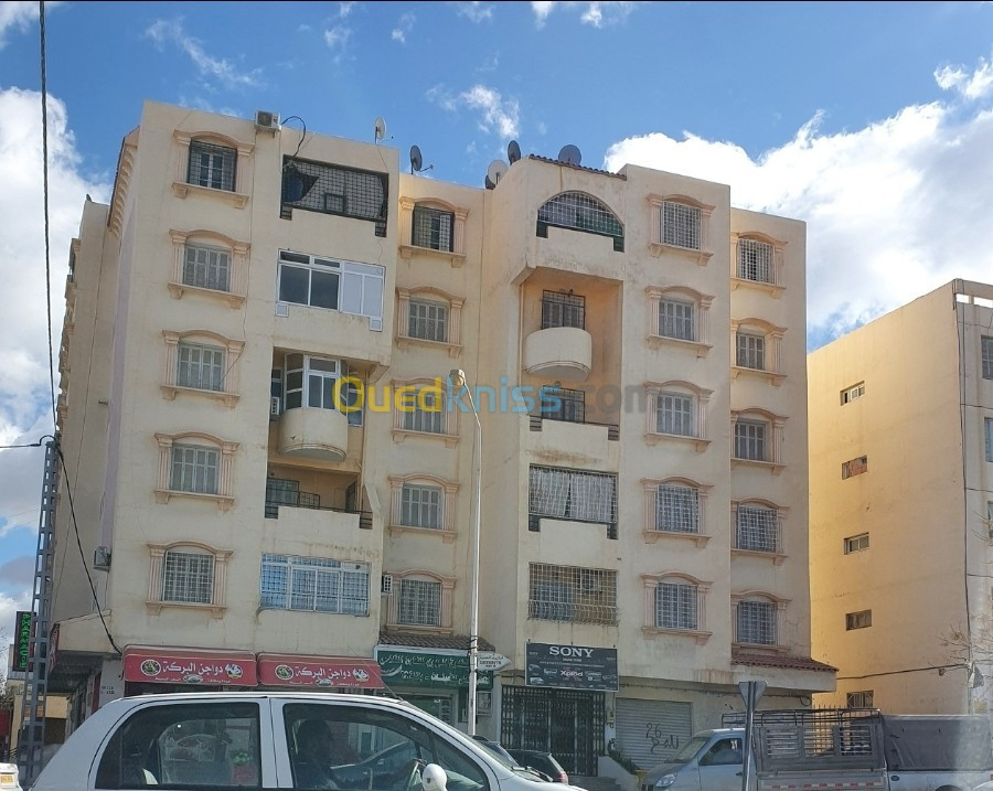 Location Appartement F4 Batna Batna