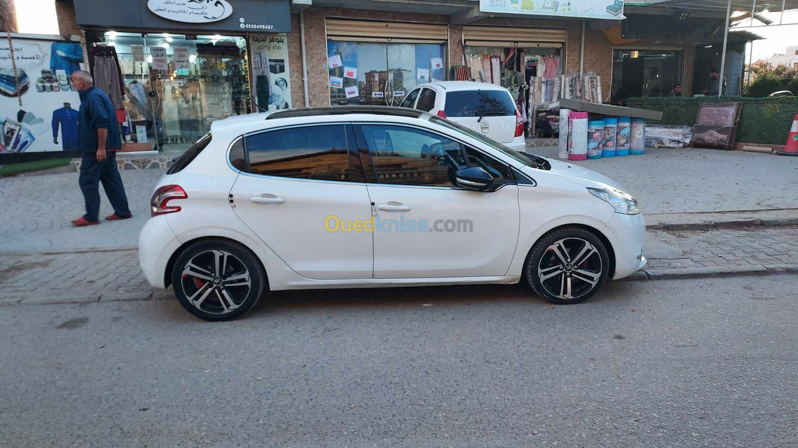 Peugeot 208 2015 Allure