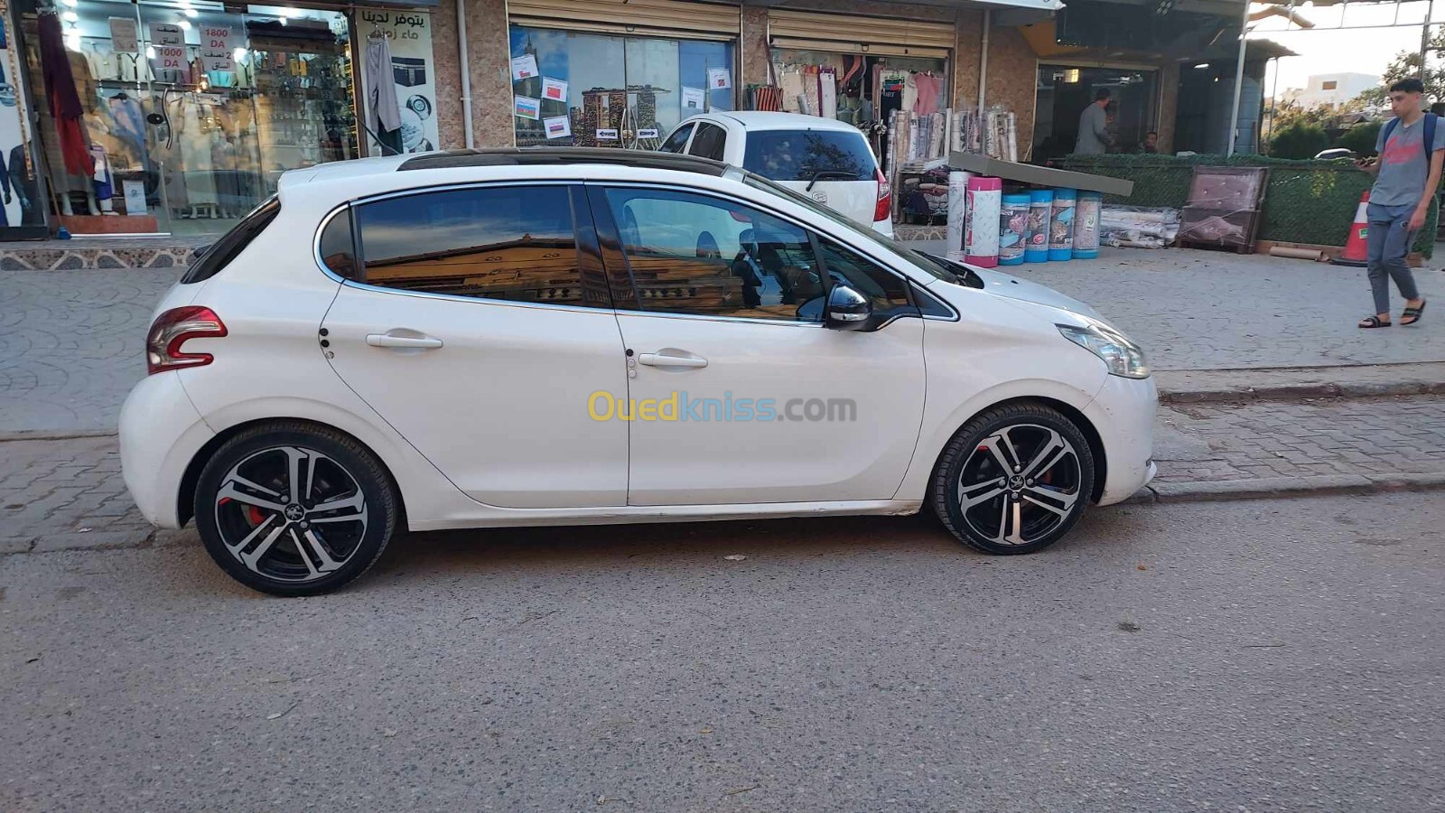 Peugeot 208 2015 Allure