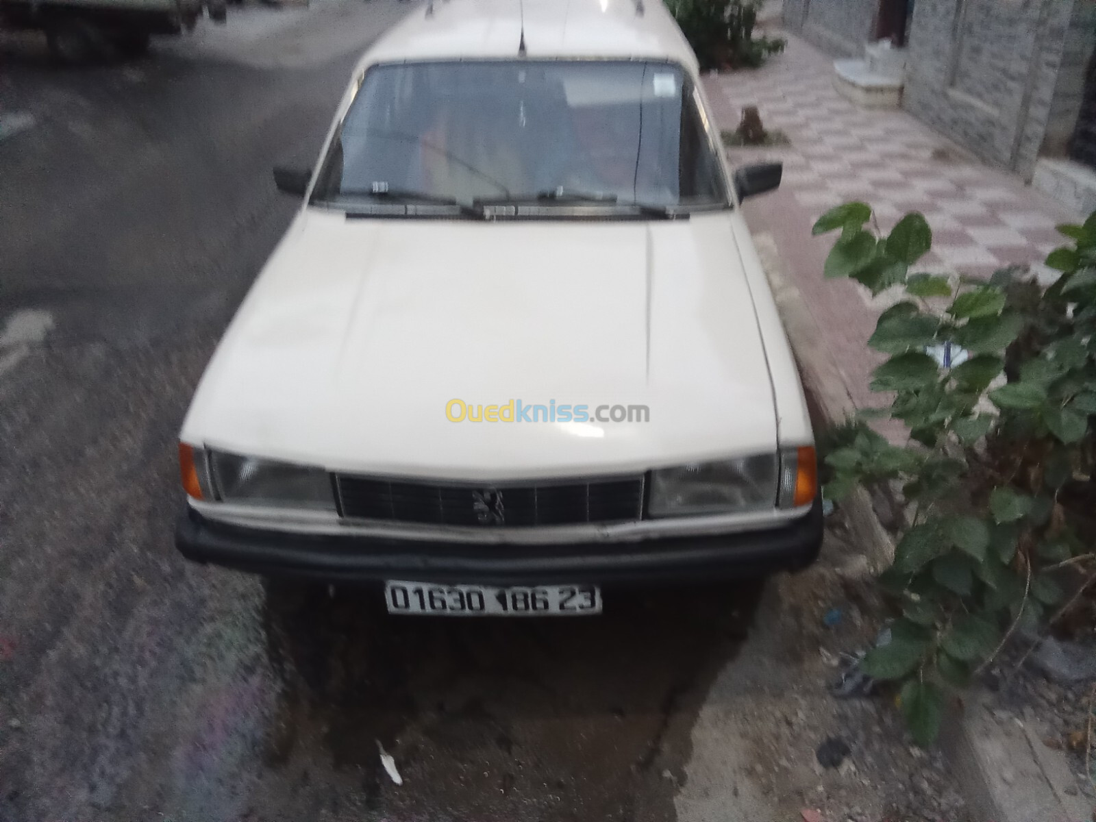 Peugeot 305 1986 