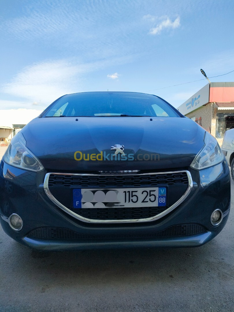 Peugeot 208 2015 Allure