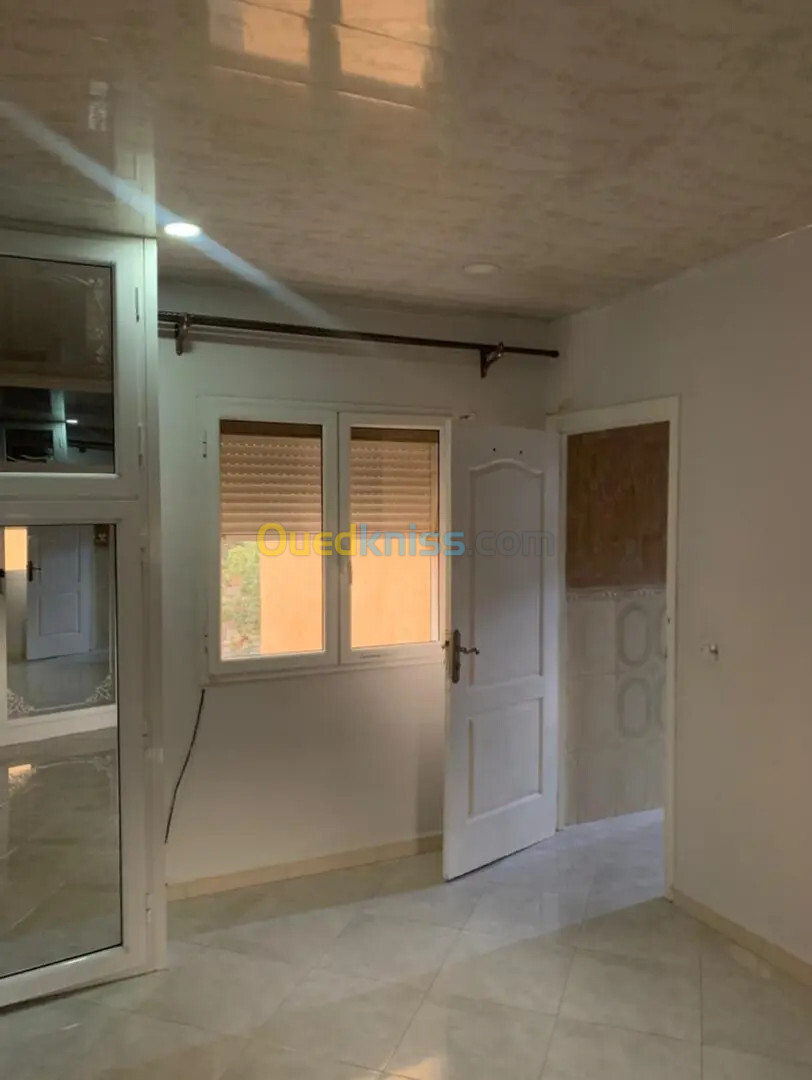 Vente Appartement F3 Alger Les eucalyptus