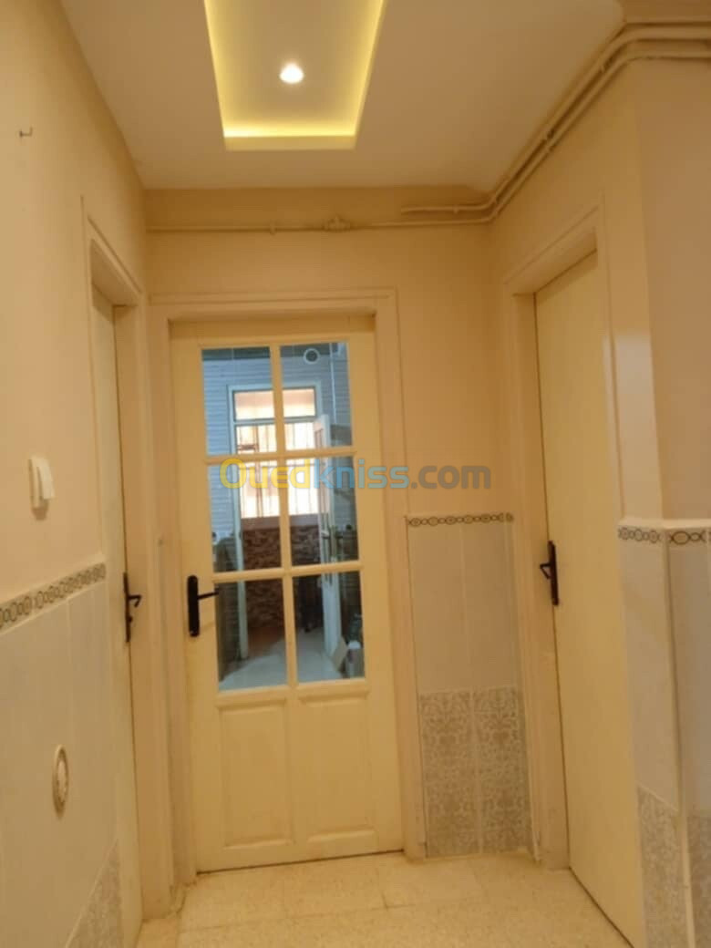 Location Appartement F4 Alger Zeralda