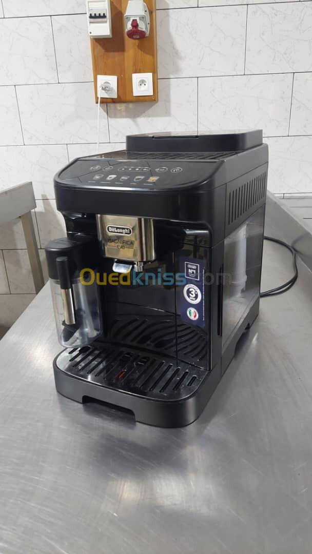 Machine a cafe Delonghi magnifica evo 