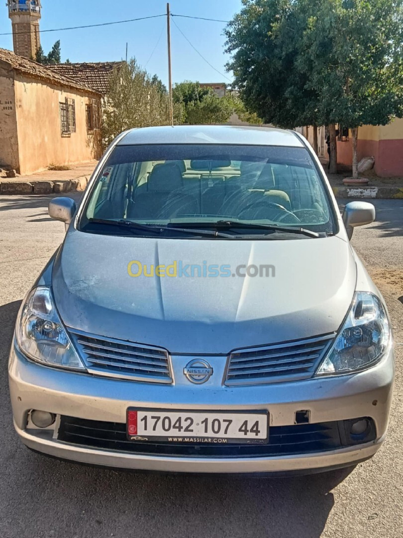 Nissan Tiida 5 portes 2007 Tiida 5 portes