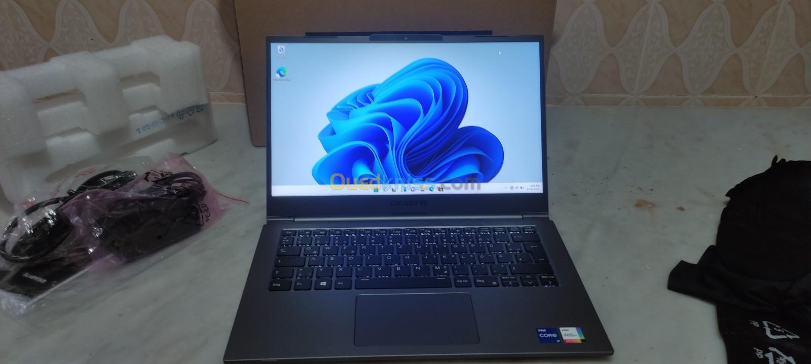 GIGABYTE U4