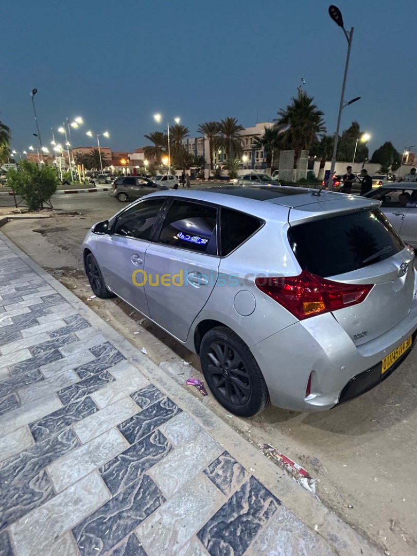 Toyota Auris 2014 Dynamique +