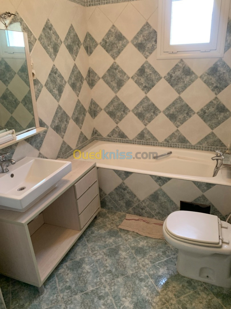 Location Appartement F4 Alger Hydra