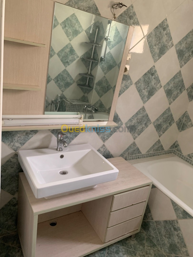 Location Appartement F4 Alger Hydra