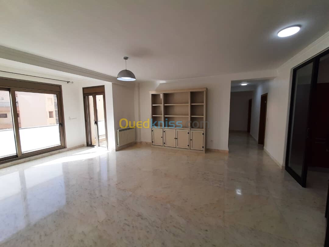 Location Appartement F4 Alger Draria