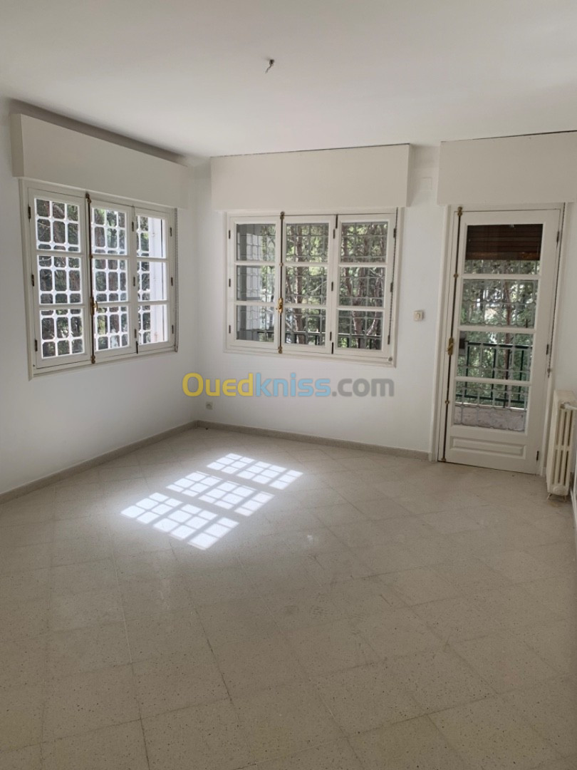 Location Appartement F4 Alger Hydra