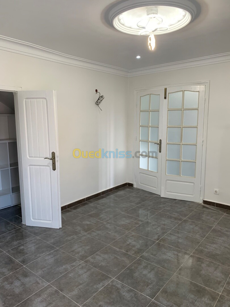 Location Appartement F4 Alger Said hamdine