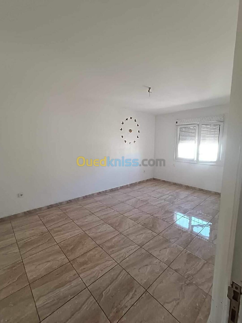 Location Appartement F3 Oran Bir el djir