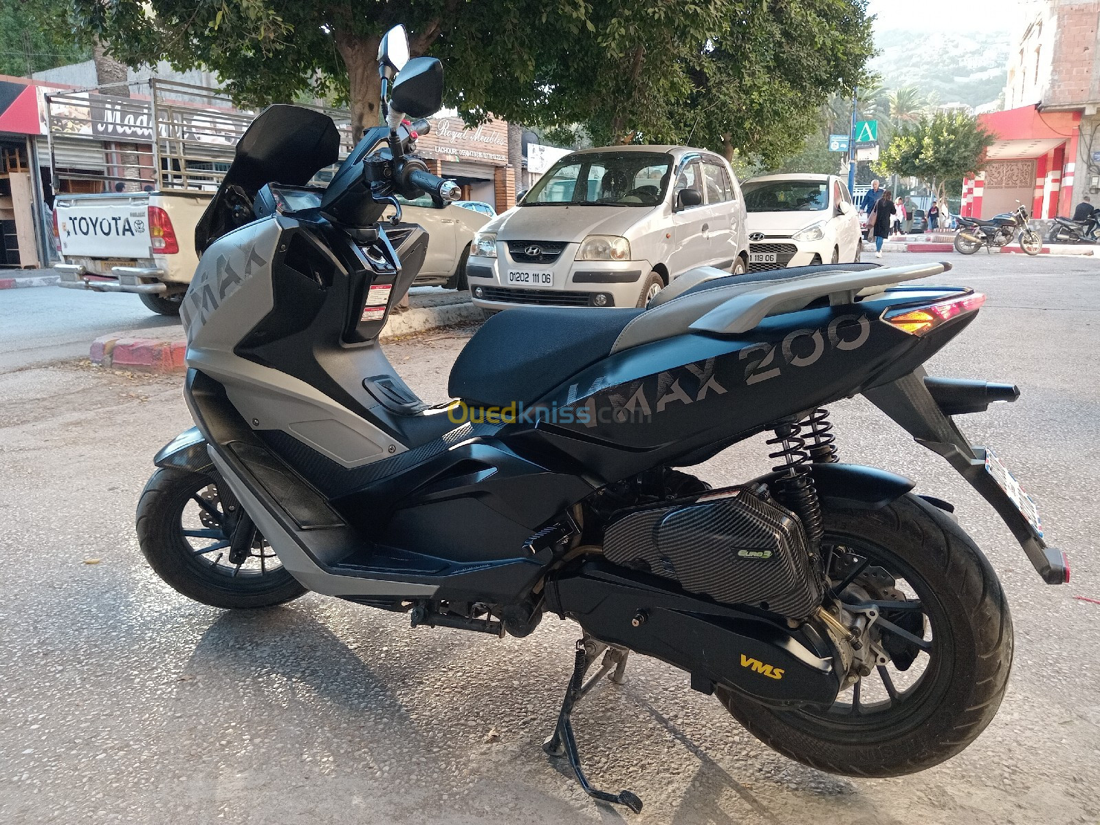 V max 200 Vms 2023