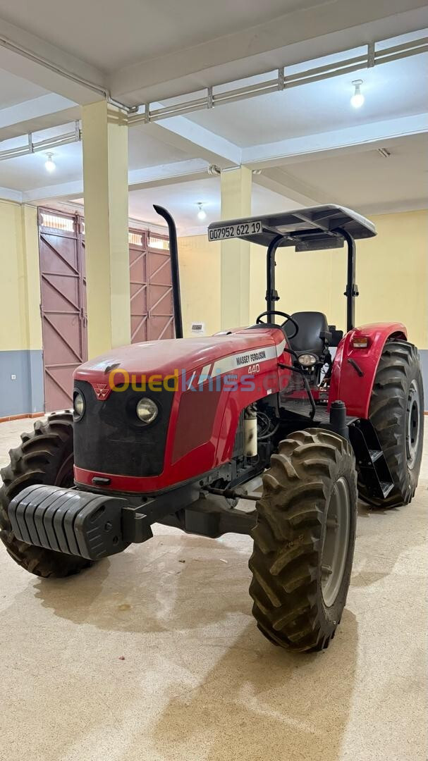 Massey ferguson Xtra 440 2022