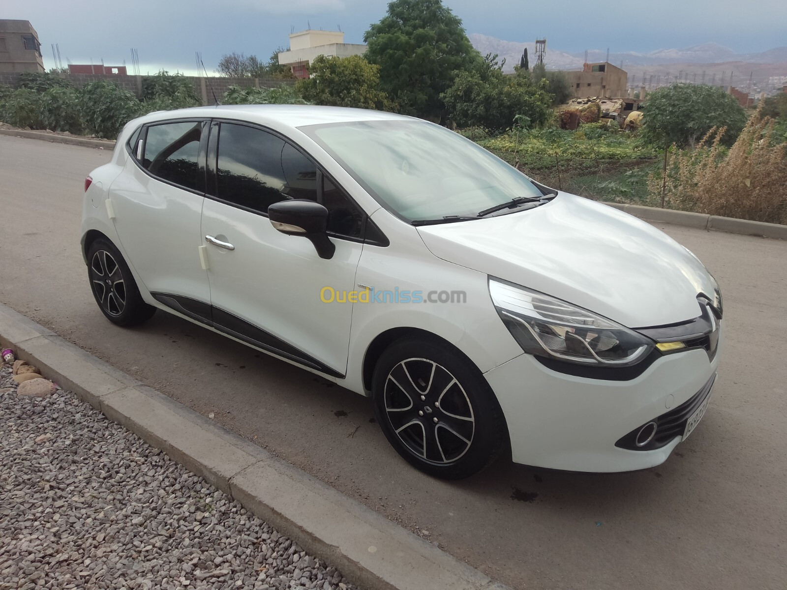 Renault Clio 4 2015 Limited 2