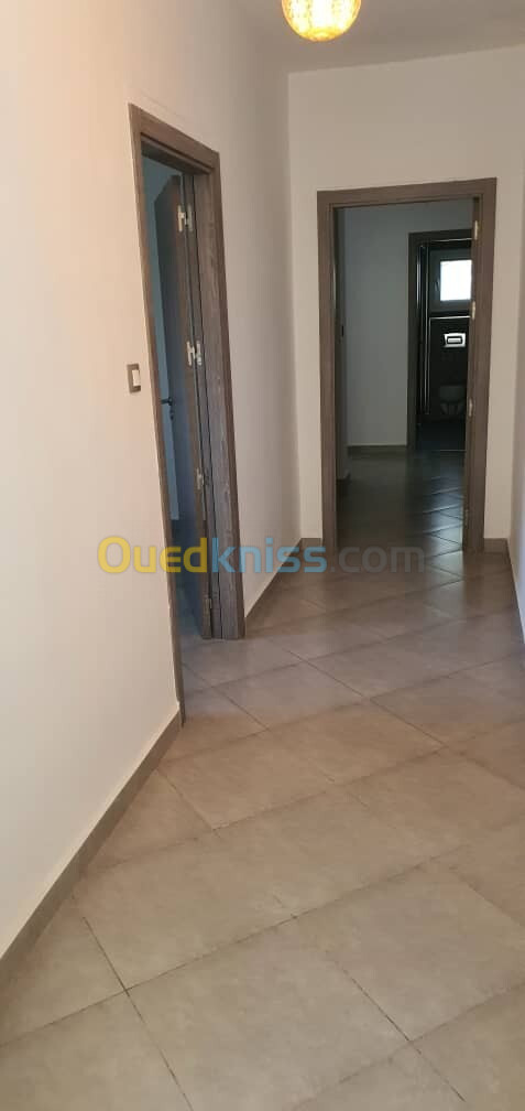 Location Appartement F3 Alger Bir mourad rais