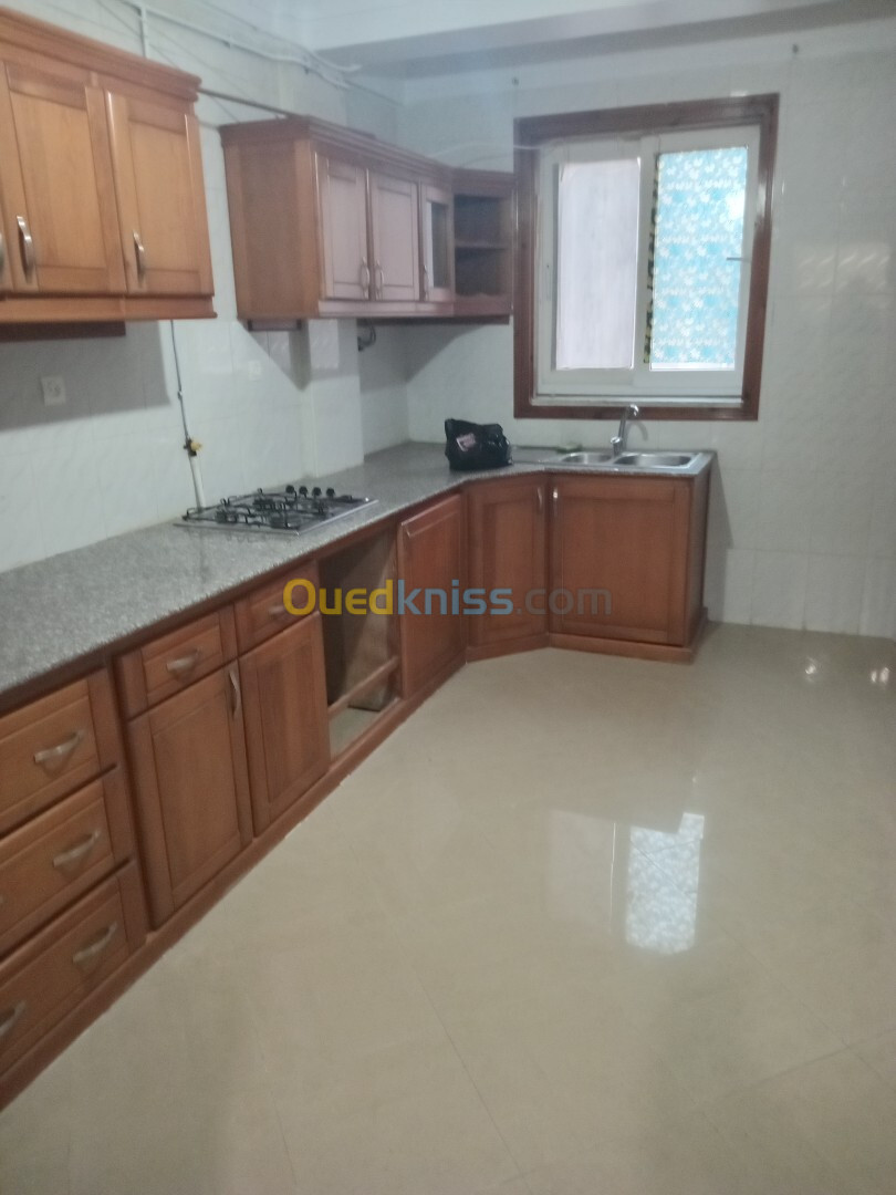 Location Appartement F3 Alger Bordj el bahri