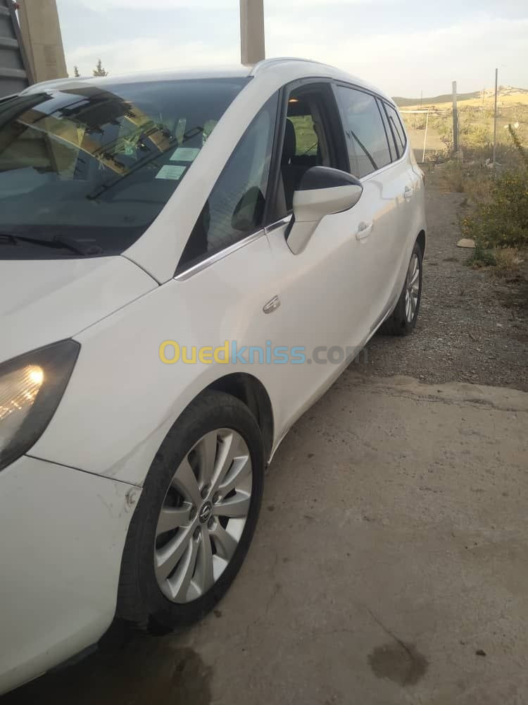 Opel Zafira Tourer 2014 7 places