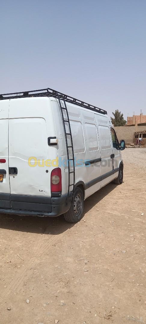 Renault Master mongol 2.5 dCi 120 3 panneaux 2009