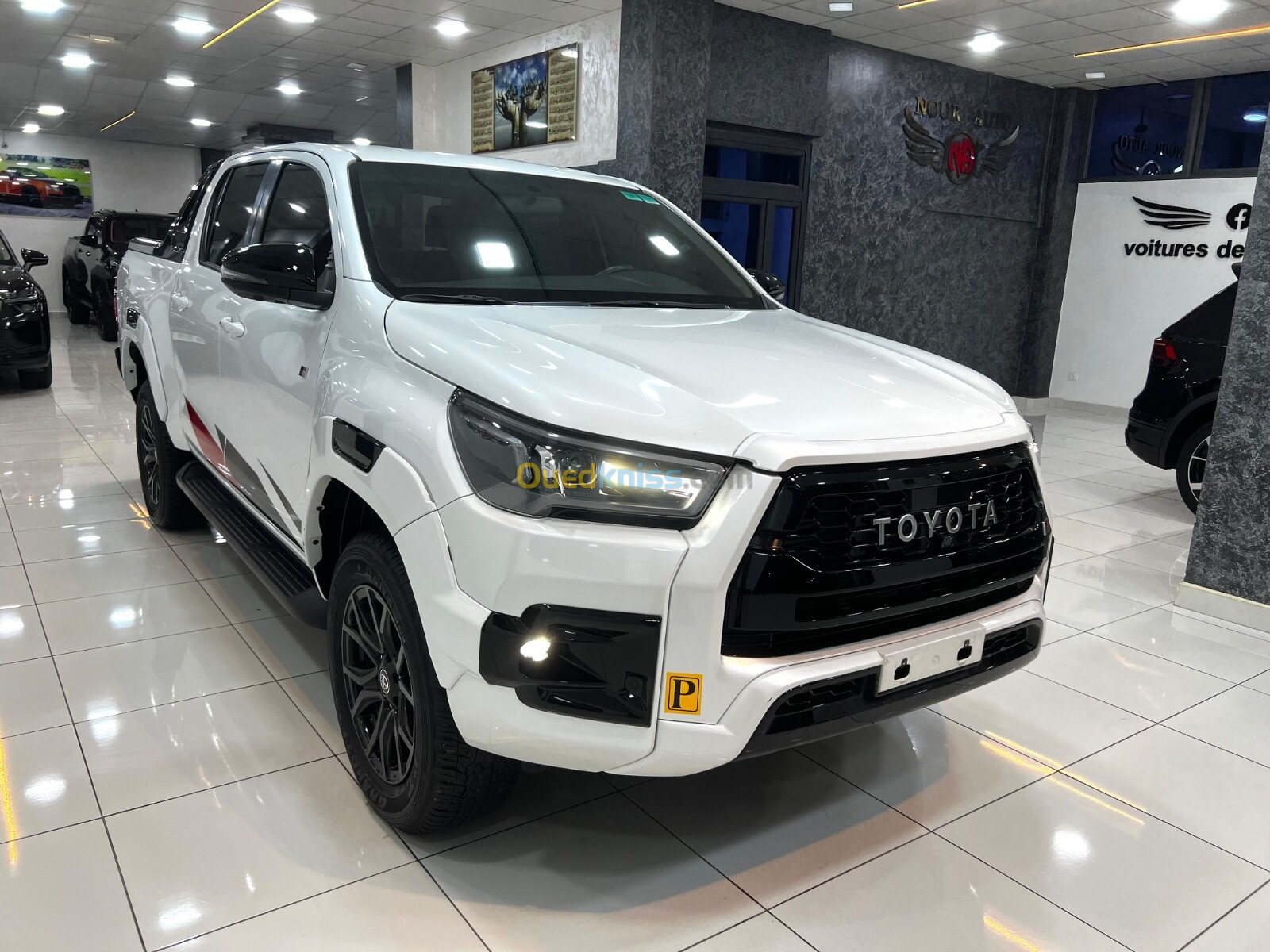 Toyota HILUX 2024 GR full options