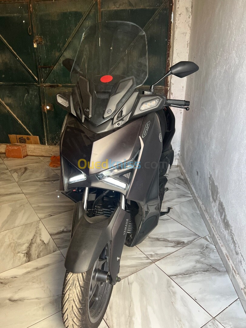 Yamaha Xmax 300 2024