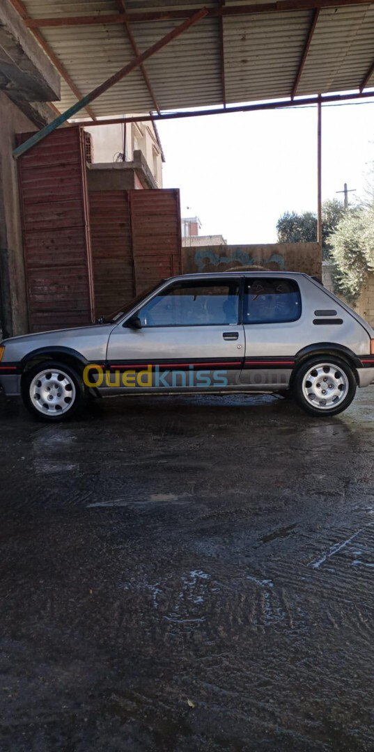 Peugeot 205 1988 Gti