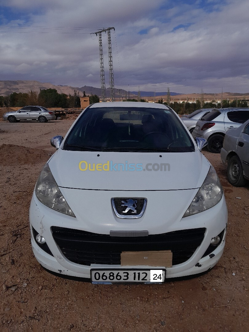 Peugeot 207 2012 La tout