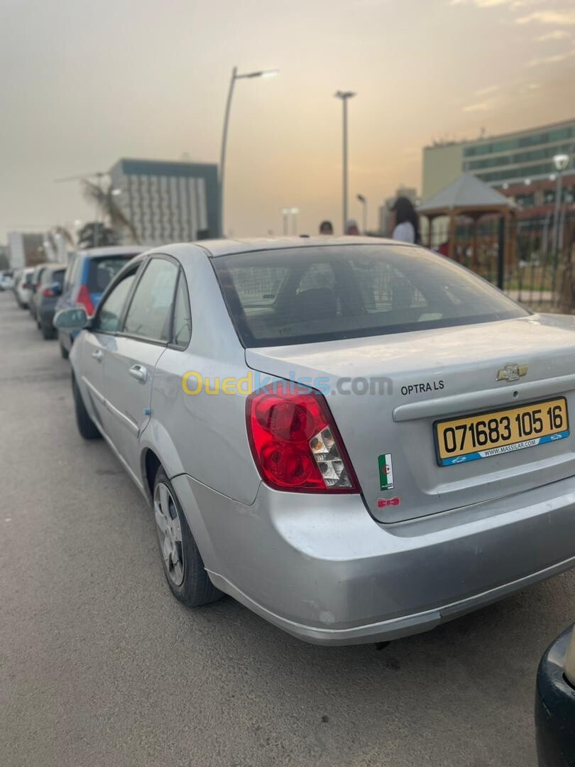 Chevrolet Optra 4 portes 2005 