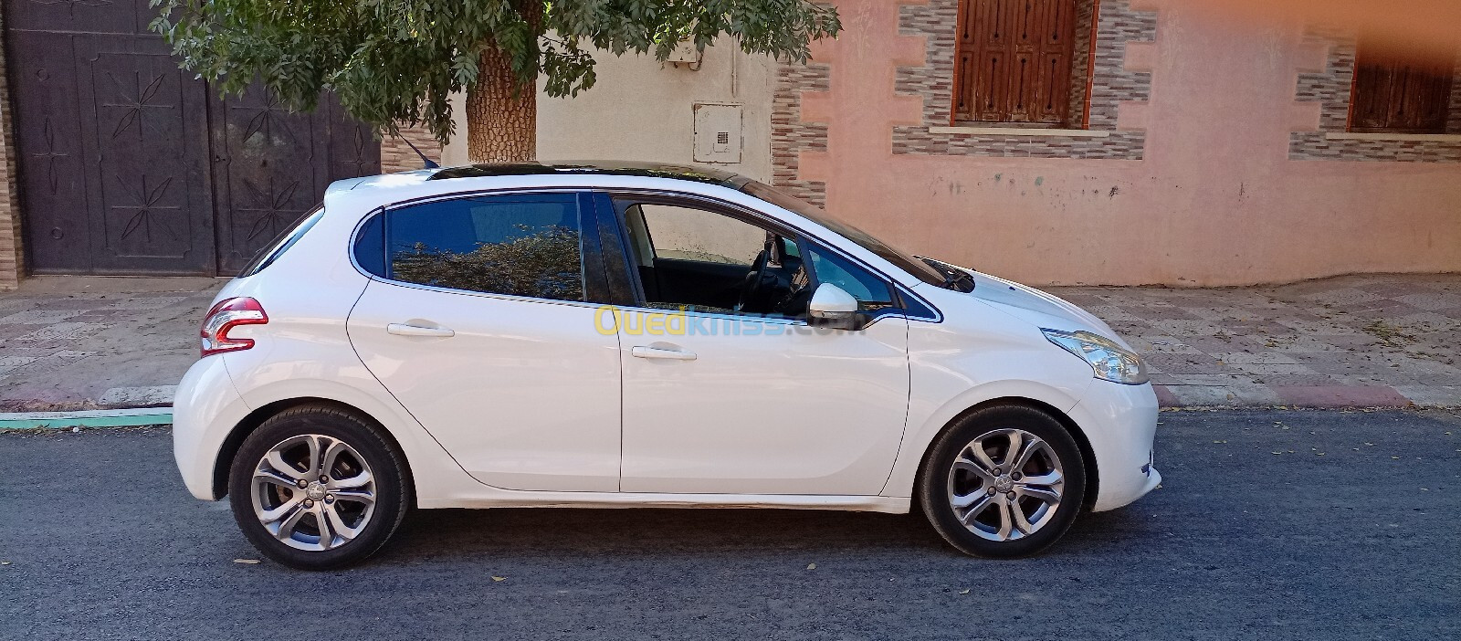 Peugeot 208 2014 Allure