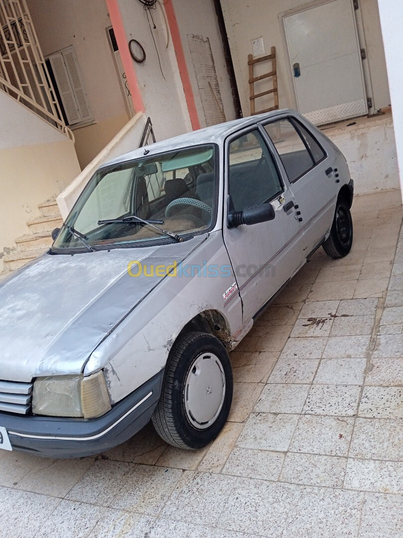 Peugeot 205 1988 