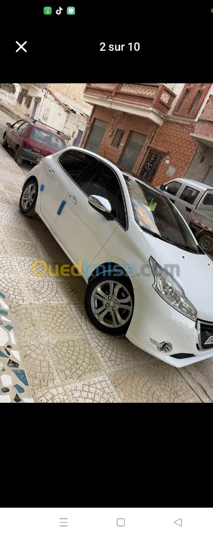 Peugeot 208 2015 Allure