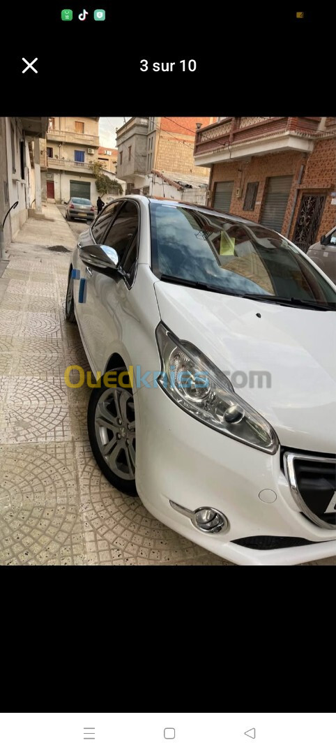 Peugeot 208 2015 Allure