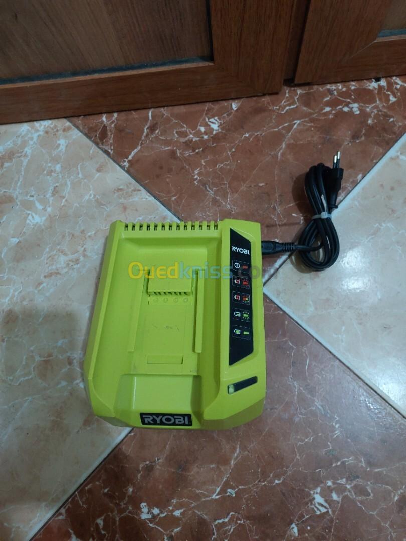 Chargeur Ryobi 36v