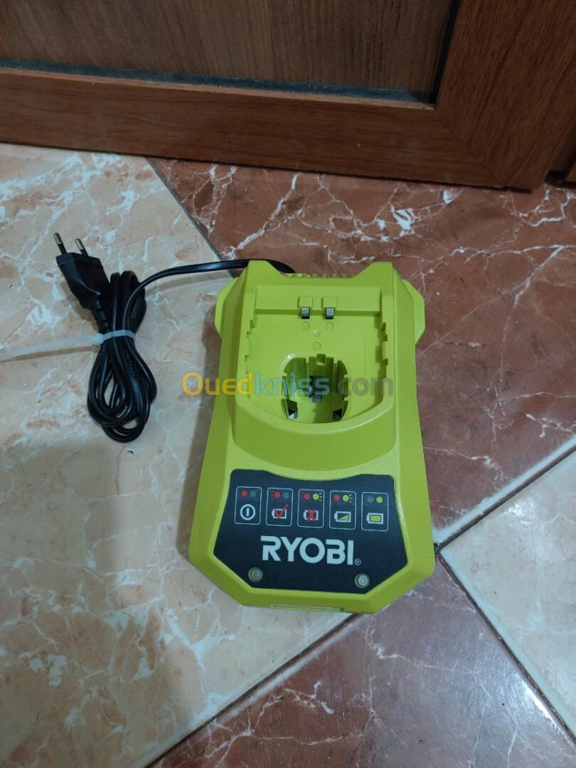 Chargeur Ryobi 18v