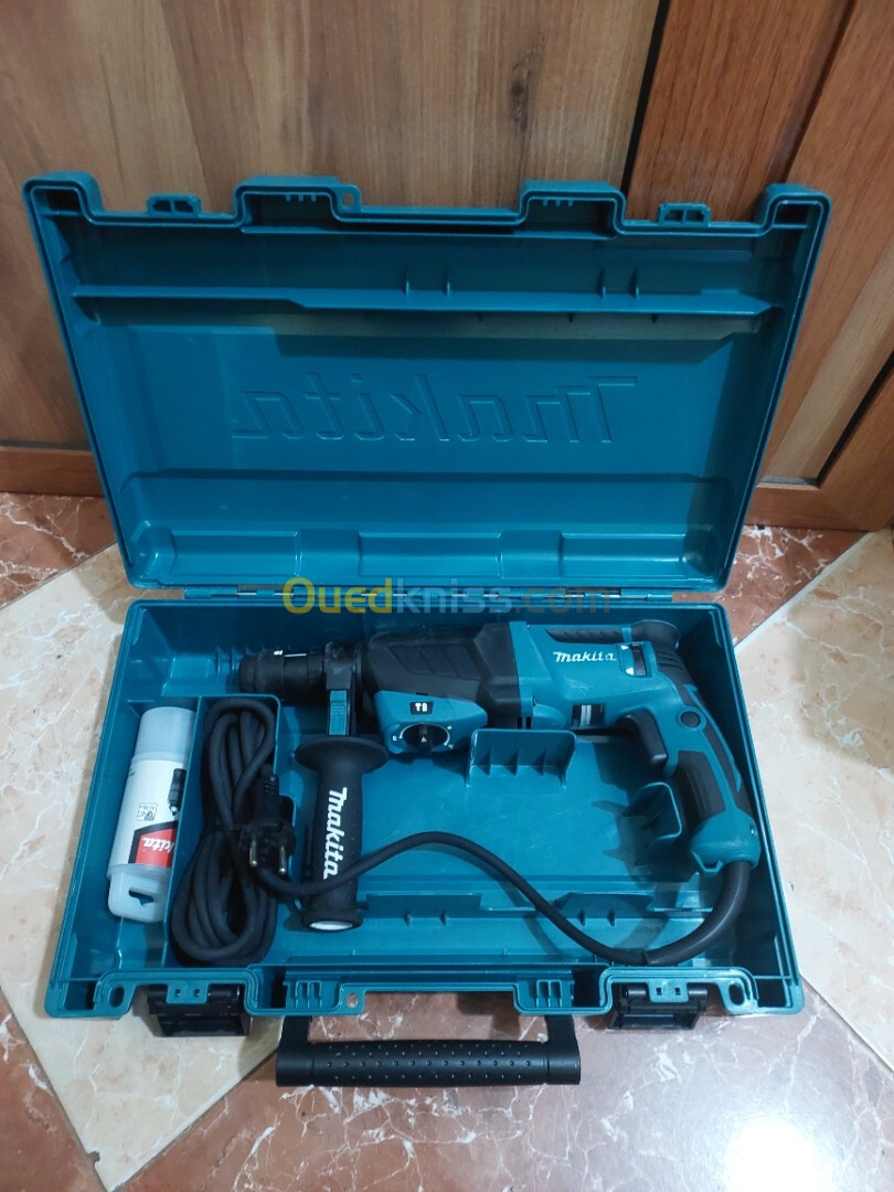 Perforateur Makita HR2470