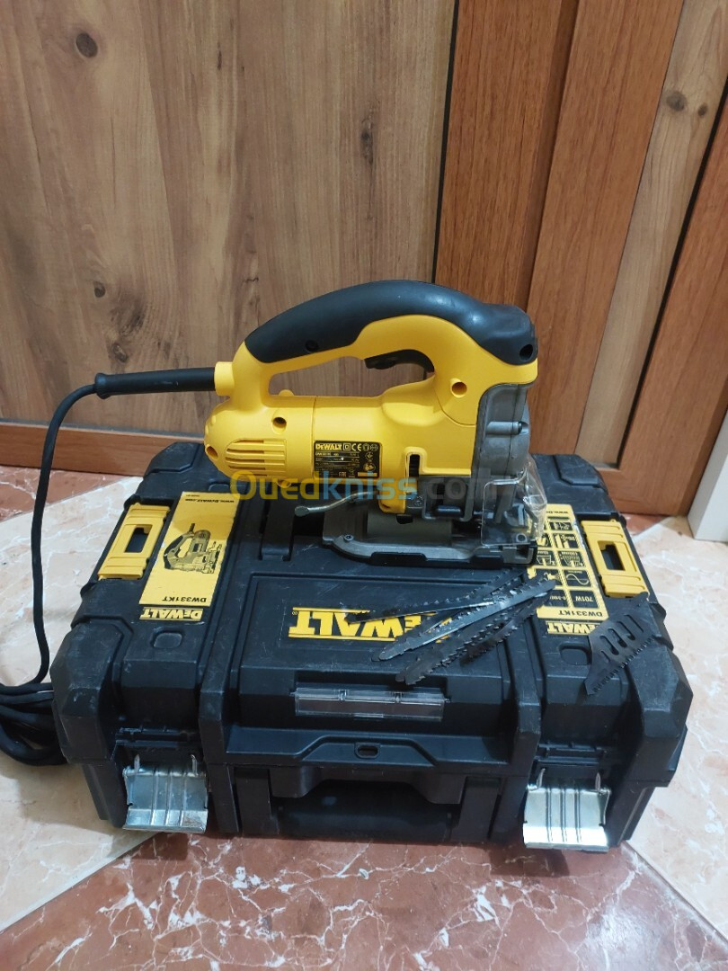 Scie sauteuse Dewalt 