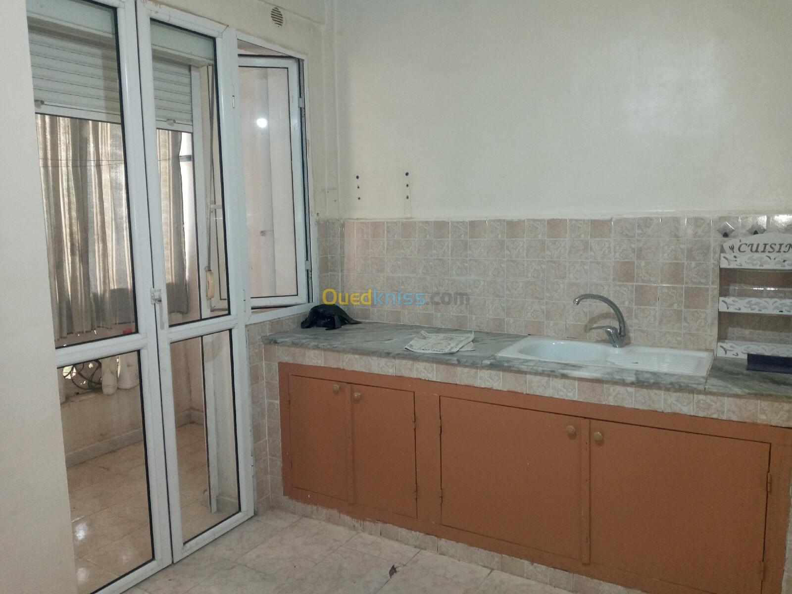 Location Appartement F3 Alger Les eucalyptus