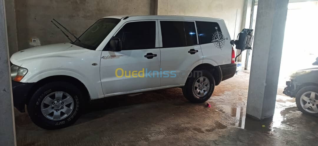 Mitsubishi Pajero 9 places 2007 