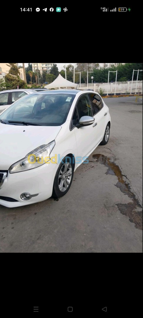 Peugeot 208 2014 Allure