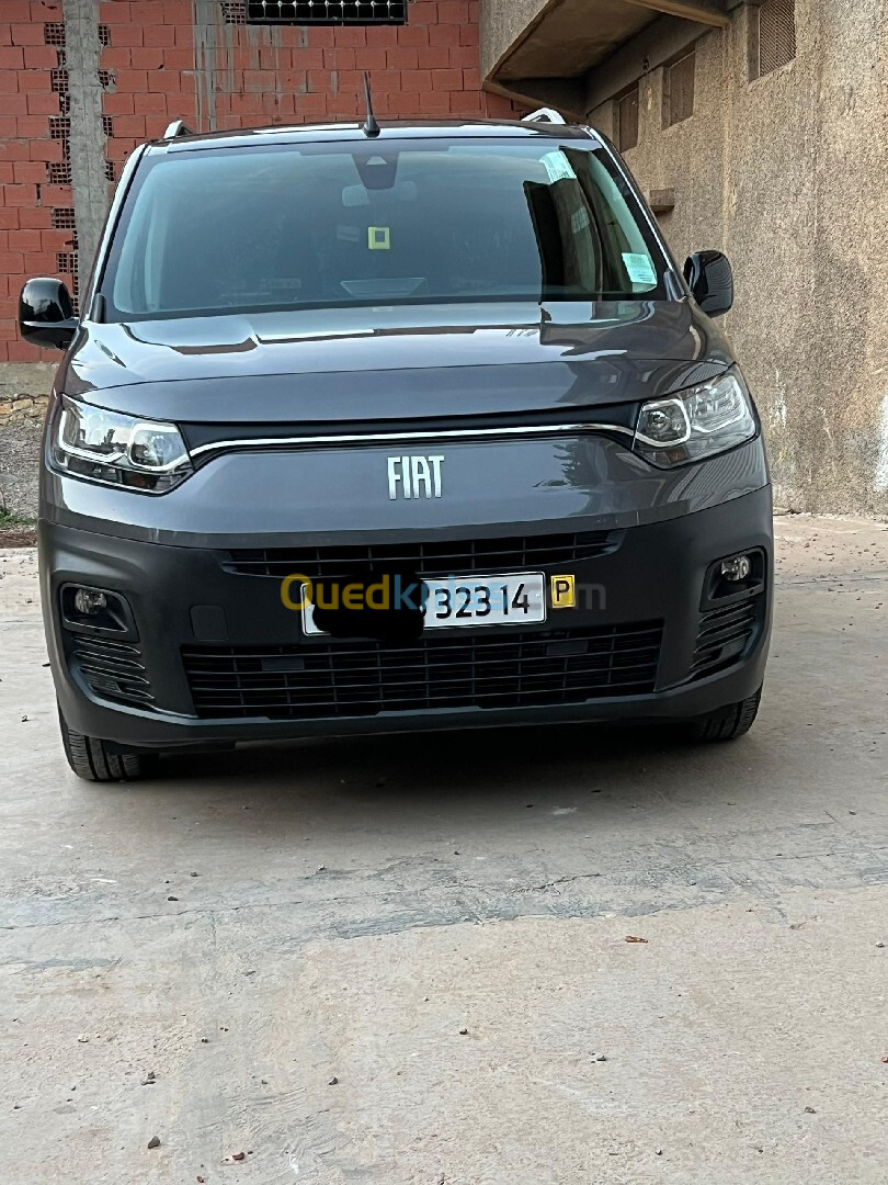 Fiat Doblo 2023 Italie