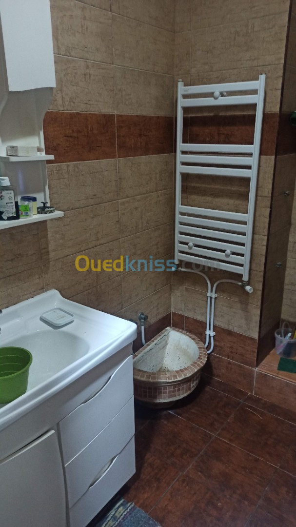 Location vacances Appartement F3 Aïn Témouchent Beni saf