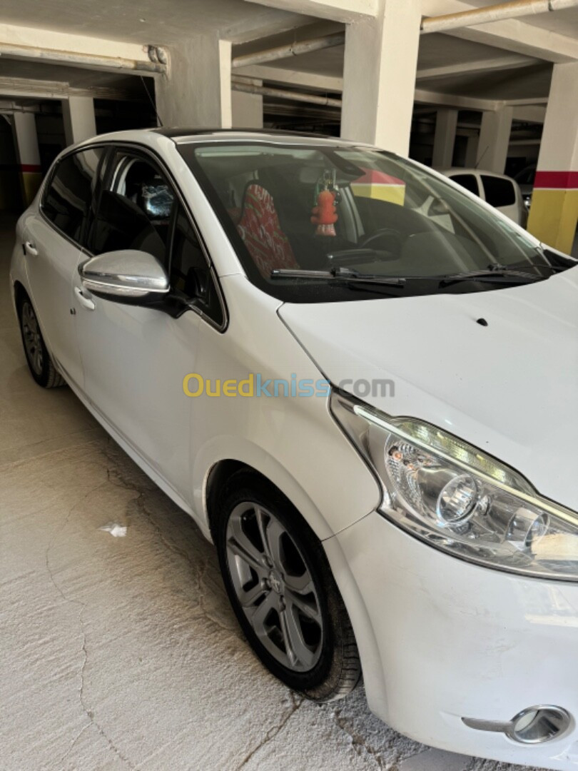 Peugeot 208 2014 Allure